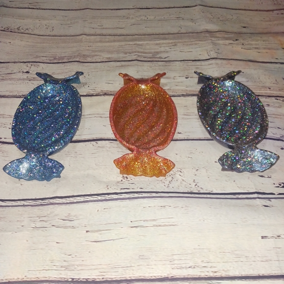 Acrylic handmade candy, key, or trinket dish! This Listing is for the Dark Blue! - Picture 2 of 5